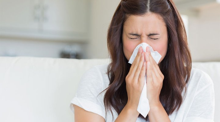 Rinite allergica: cause, sintomi e rimedi